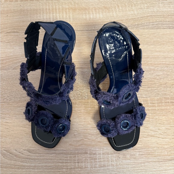 Tory Burch Freya Eyelet Slingback Navy Patent Leather heel Sandal Sz 9 NEW! - Picture 4 of 8